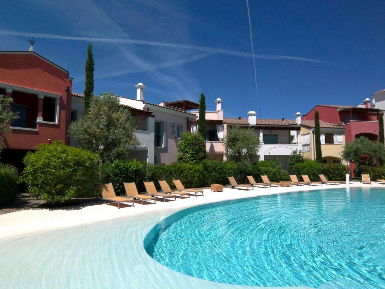 Adriatica Immobiliare - Borgo Paradiso * Lido di Jesolo